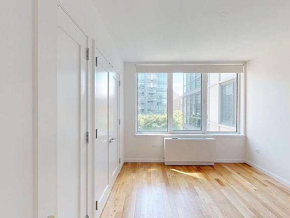5th image of 805 Columbus Ave APT 7A
