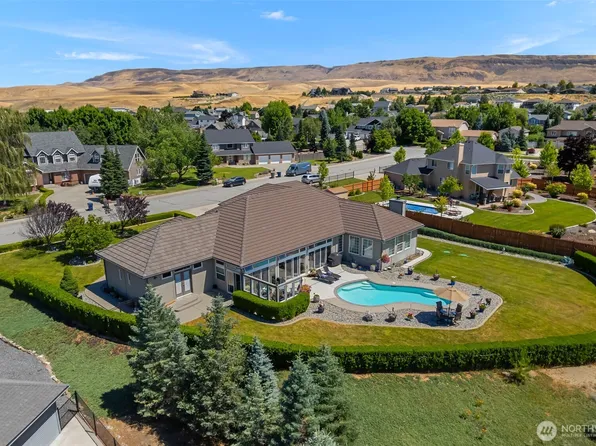 2286 Grand Avenue, East Wenatchee, WA 98802