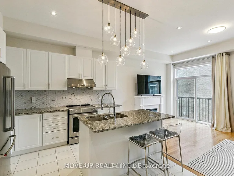 32 Kingsville Ln — Photo 13