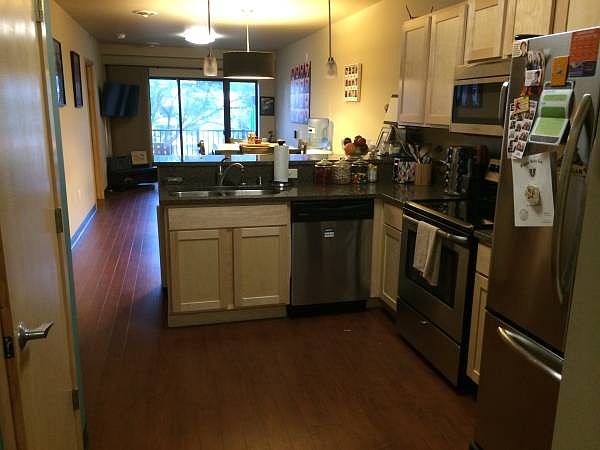 1st image of 621 Mendota Ct APT 402