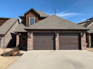 1707 Stonegrove Rd, Bentonville, AR 72713