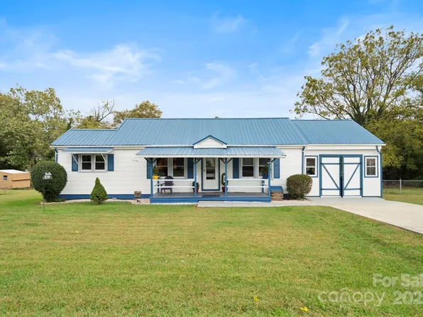 315 21st St SW, Hickory, NC 28602