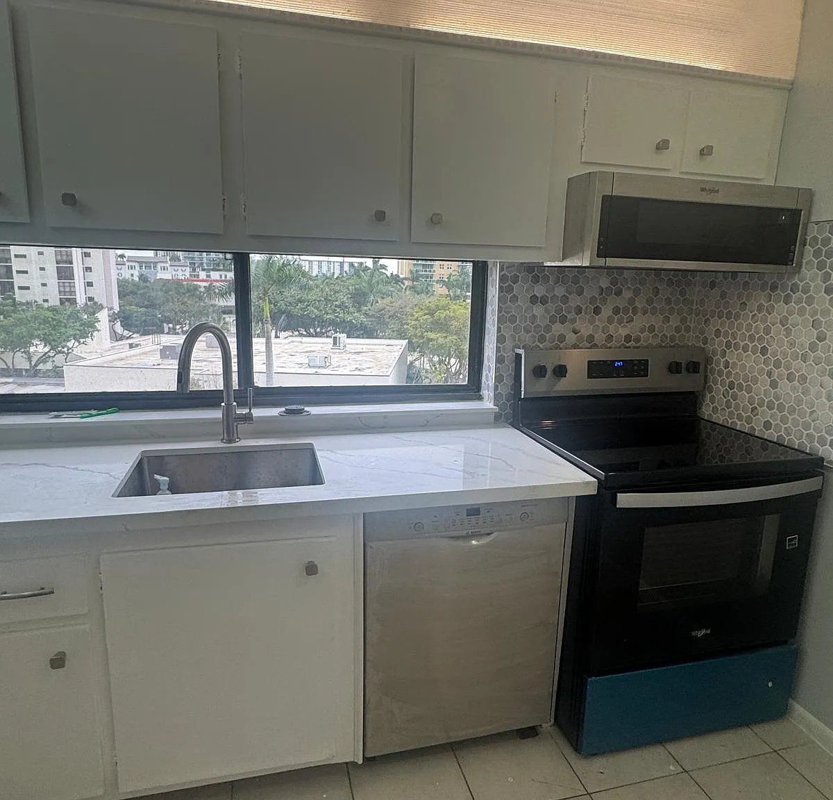 1 bed, 1.5 bath, 767 sqft, $1,950 — Photo 1