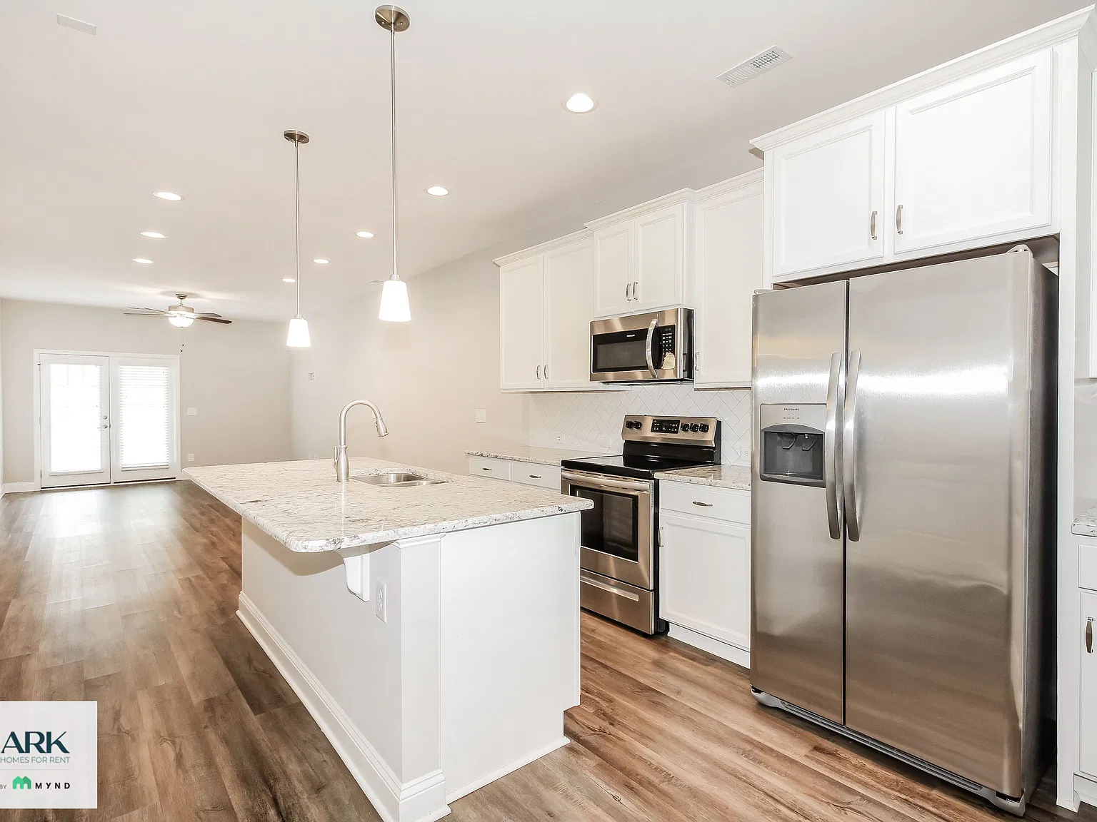 3 bed, 2.5 bath, 1984 sqft, $1,810 — Photo 4
