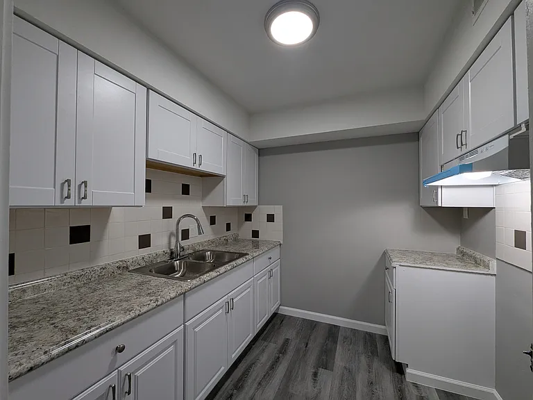 5100 Lee Rd #3 — Photo 6