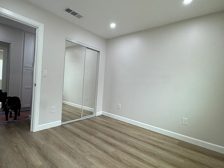 1674 Griffith Park Blvd #5 — Photo 6