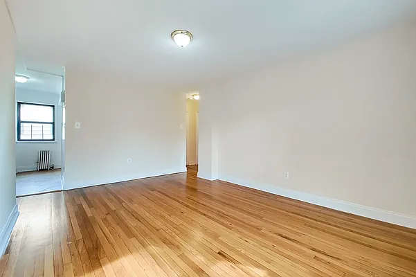 Rented by Revona Properties | media 25