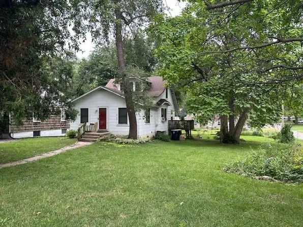 8100 Oak St, Kansas City, MO 64114