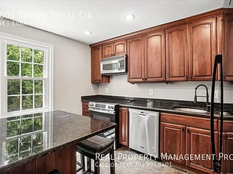 6006 Crown Royal Cir — Photo 9
