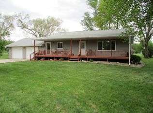 305 25th St, Hawarden, IA 51023