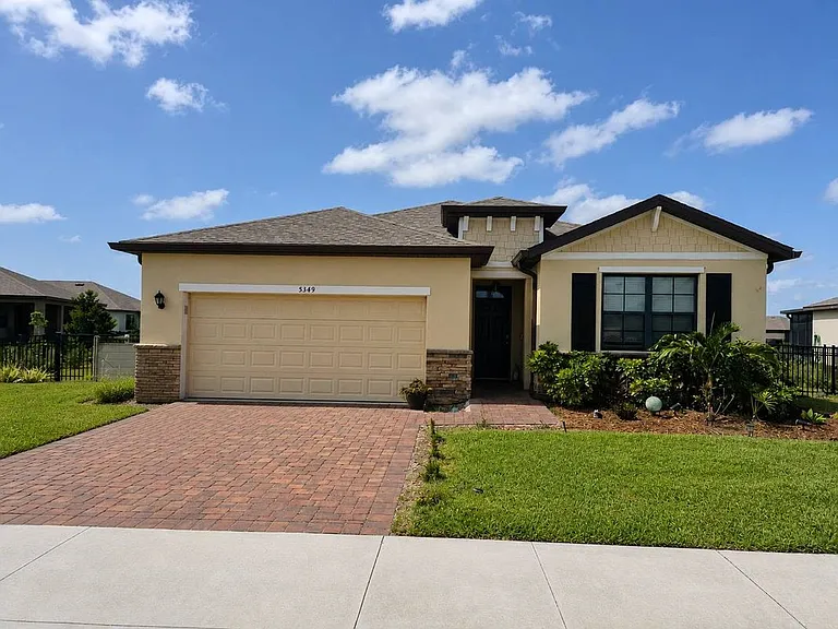 5349 Waterfall Pl — Photo 1