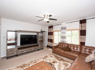 21 Magnolia Ave E, Saint Paul, MN 55117