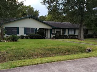 100 Tanglewood St, Baytown, TX 77520