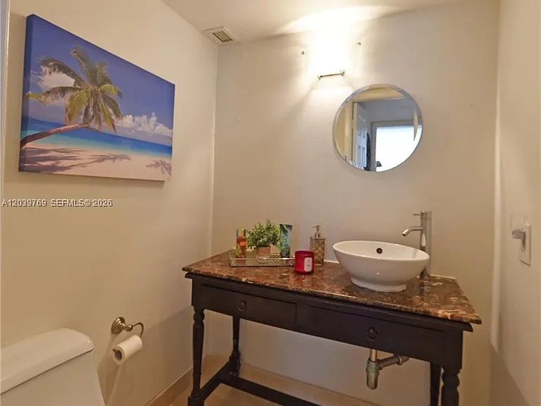2016 Bay Dr #201 — Photo 12