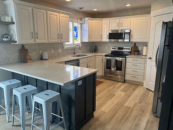 5th image of 951 N Rattler Rd