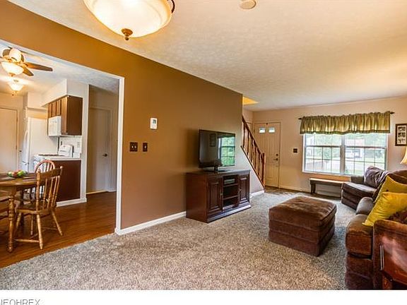 3rd image of 15696 Edgewood Dr