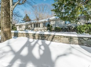 25 Hillcrest Ave, Darien, CT 06820