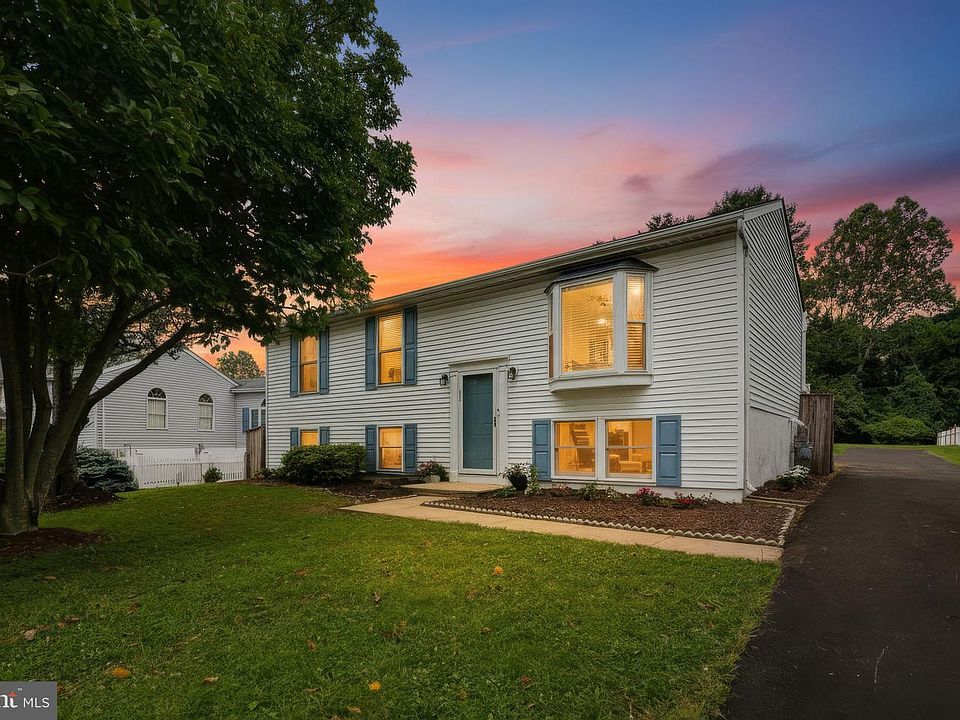 1st image of 5571 Hunting Horn Dr