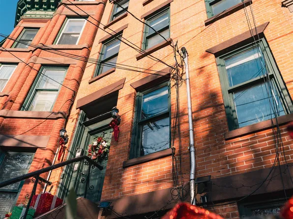 232 5 6th Street image 1 of 10