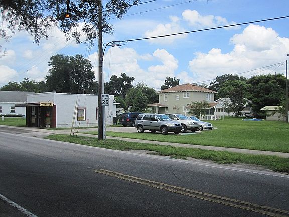 3rd image of 112 S Bluford Ave