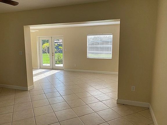 5th image of 6212 Beechwood Ave