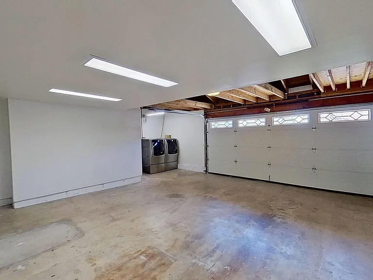 23946 Copenhagen St — Photo 35