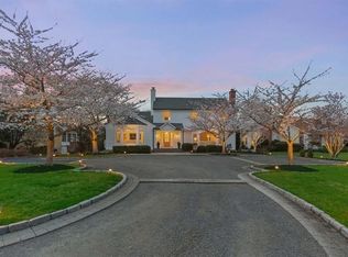 5 Philips Ln, Rye, NY 10580