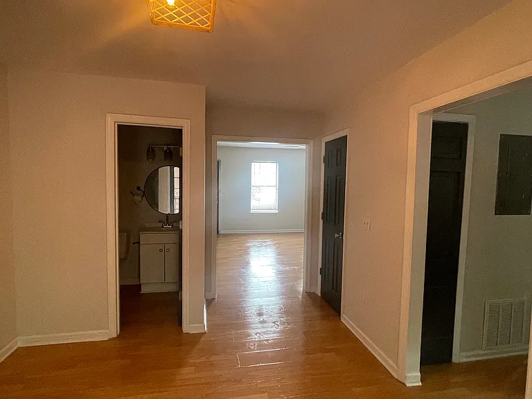 931 Mill Stone Dr — Photo 3