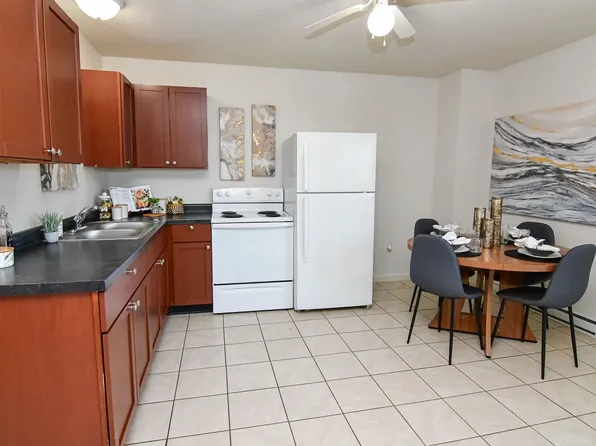 Villas at Deerwood, 100 Deerwood Dr Unit 53, Huxley, IA 50124