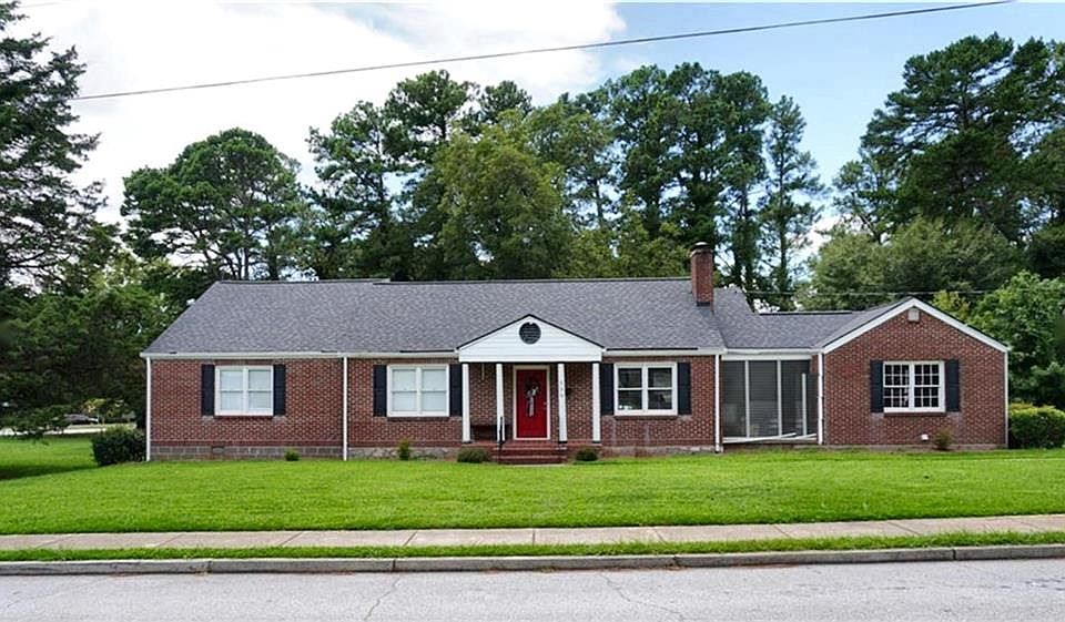 1st image of 330 S Culver St