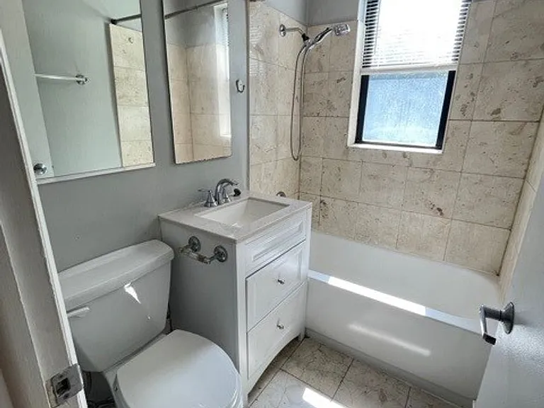 732 W Bittersweet — Photo 26