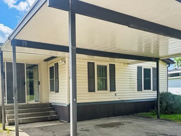 496 Macduff Dr, Mount Morris, MI 48458