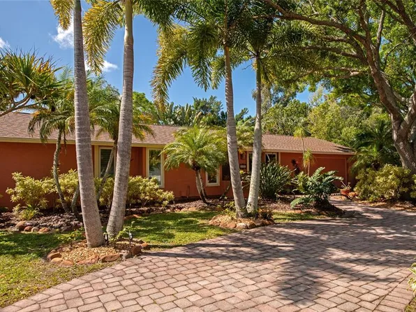 4435 Lords Dr, Sarasota, FL 34231