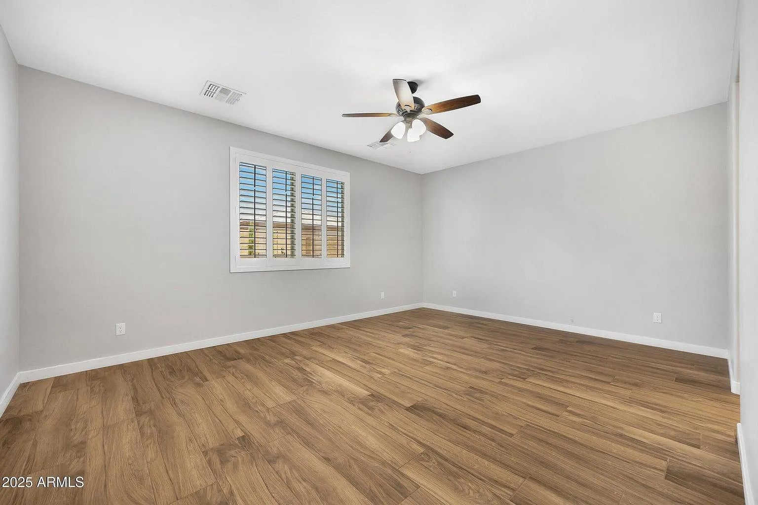 16658 W Mescal St — Photo 3