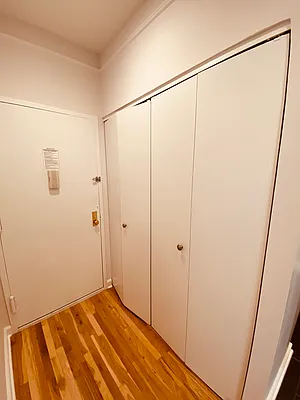 Rented by Metropolis Real Estate of Manhattan | media 23