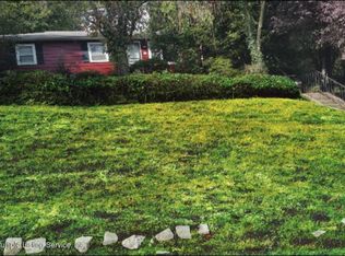 69 Longview Rd, Staten Island, NY 10304