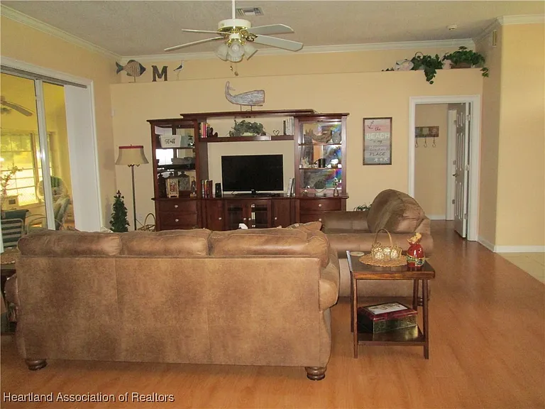 263 Bimini St NE — Photo 9