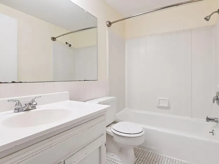 819 Smetana Rd #7 — Photo 20