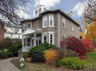 33 Lawton Ave, Hartsdale, NY 10530