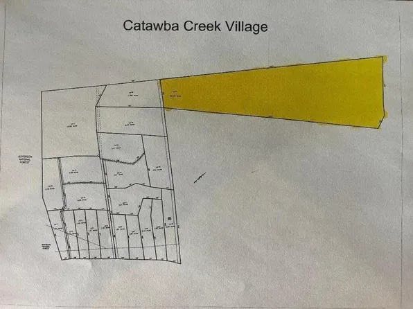 21 Haymakertown Rd, Troutville, VA 24175