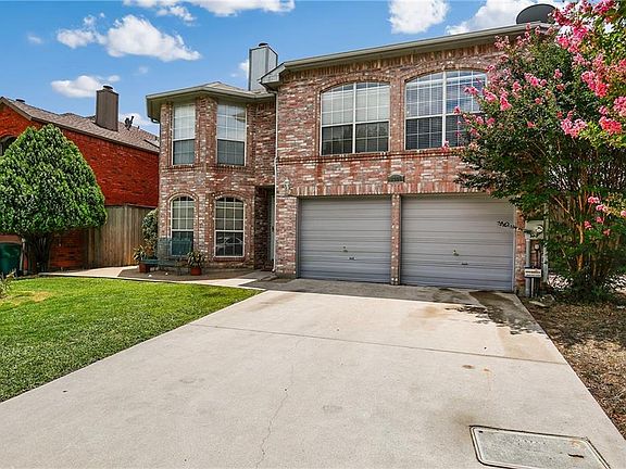 3rd image of 1380 Honeysuckle Ln