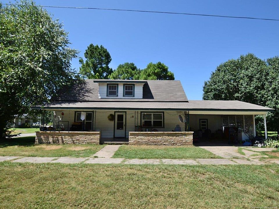 1st image of 322 Main St