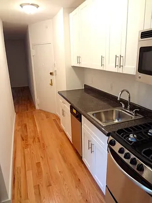 Rented by Steven Apuzzi LLC | media 36