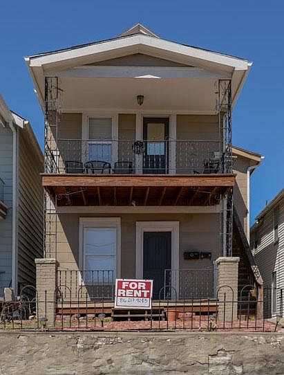 1st image of 1124 Pacific St #2