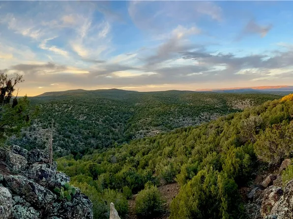70 N Edge Ridge Rd, Seligman, AZ 86337