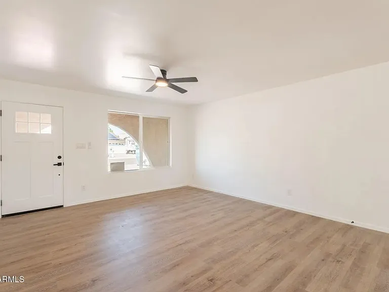 4743 W Shaw Butte Dr — Photo 6