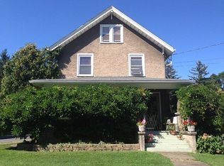 7 Palmyra St, Shortsville, NY 14548
