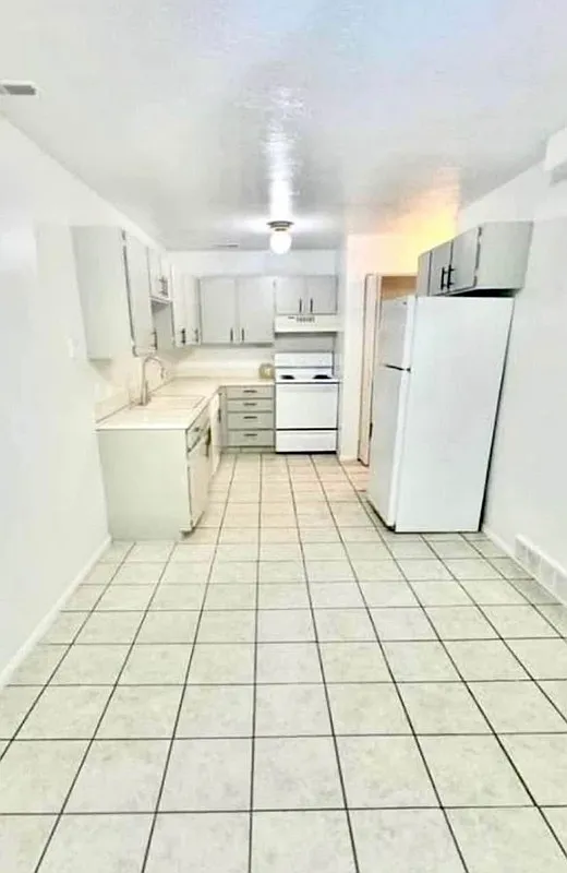 2 bed, 1.0 bath, 958 sqft, $1,250 — Photo 3