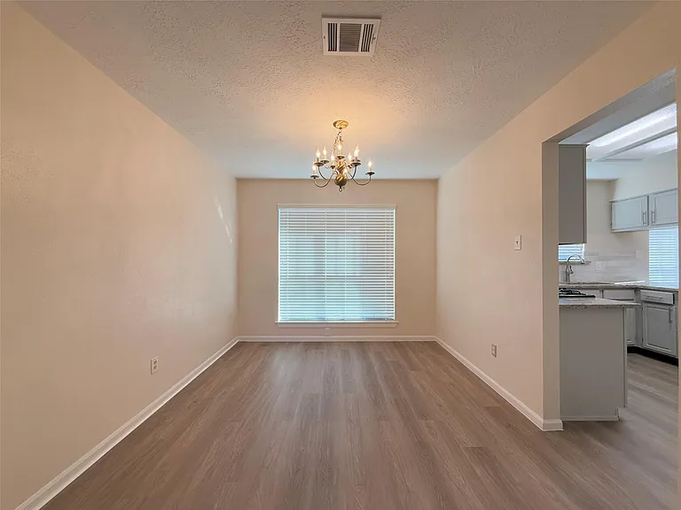 1559 Hillside Elm St — Photo 13
