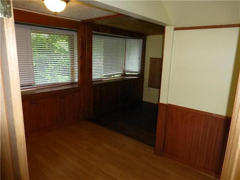 2nd image of 301 Milroy St NW